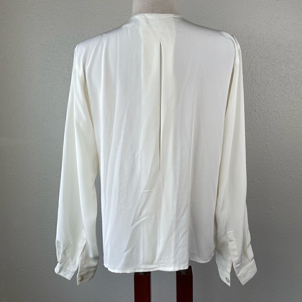 Liz Claiborne Collection White Collarless Button Down Shirt Size 10P EUC - Picture 6 of 6